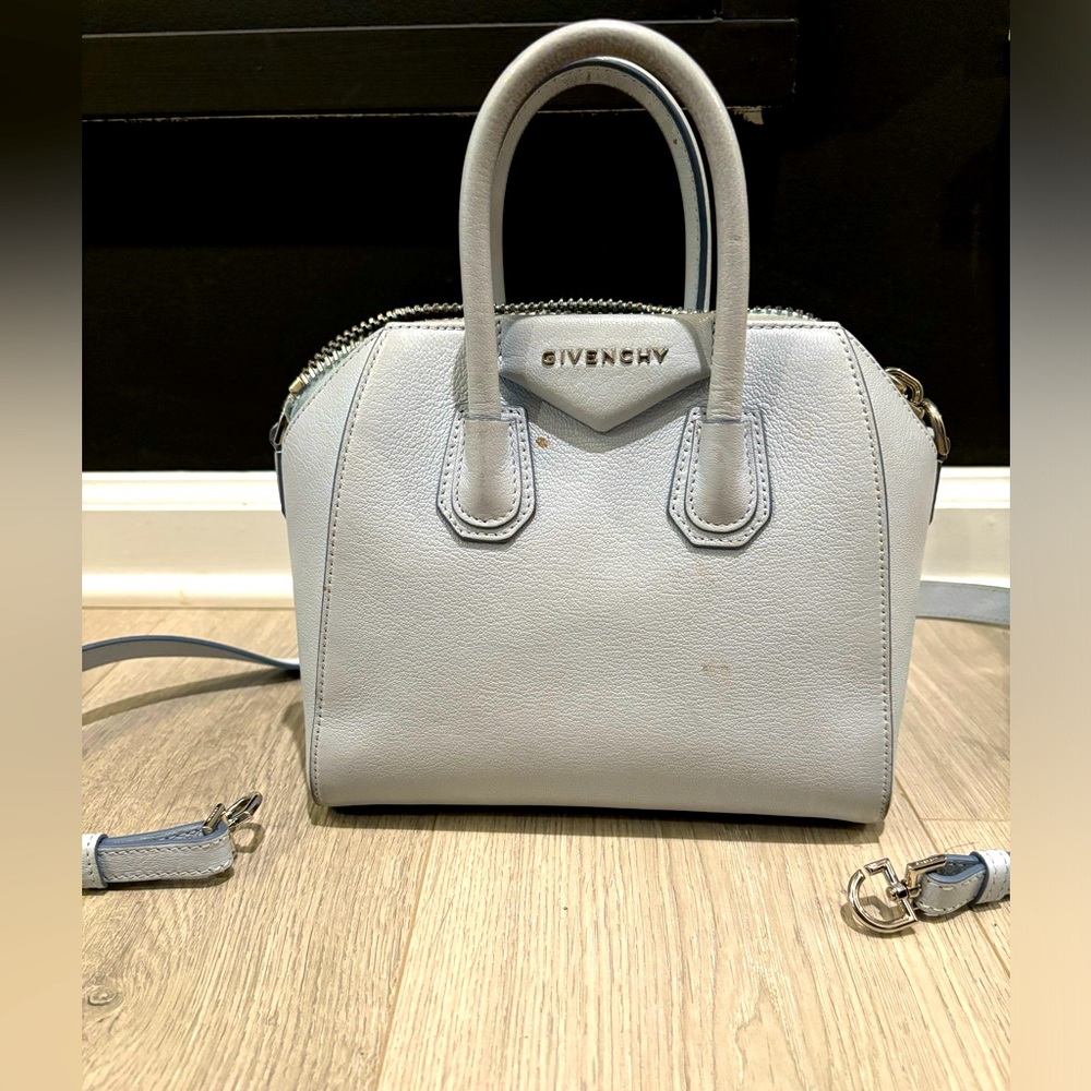 Givenchy baby blue Antigona Bag Leather.